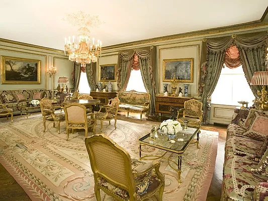 Sold by Sotheby's International Realty | media 2