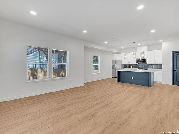 4th image of 937 DENVER BLVD