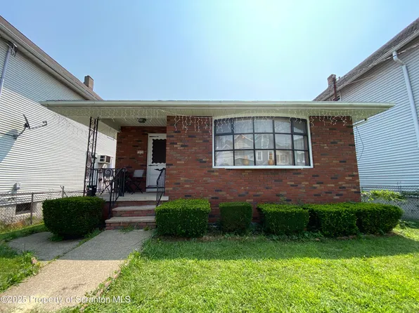 1034 Diamond Ave, Scranton, PA 18508