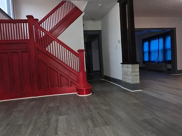 1704 E Main St — Photo 25