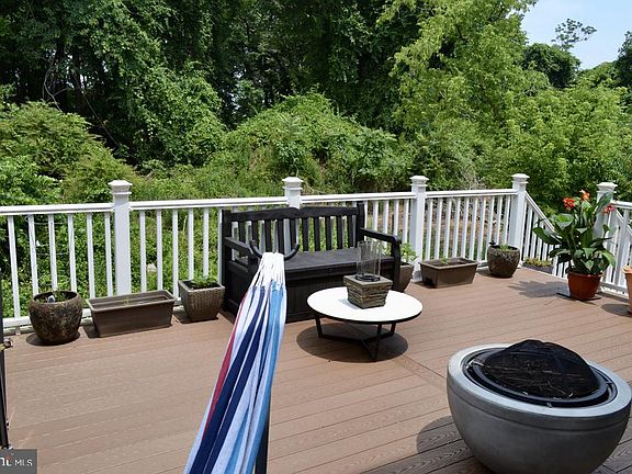 5th image of 208 Saltgrass Dr