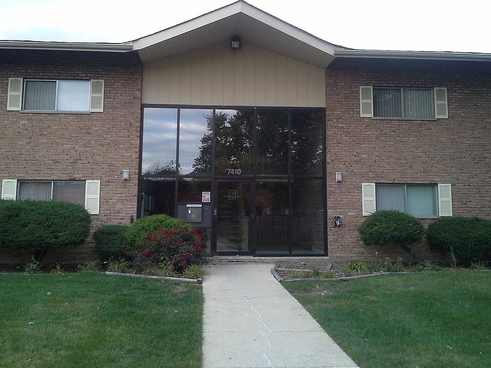 1st image of 7410 Brookdale Dr APT 106