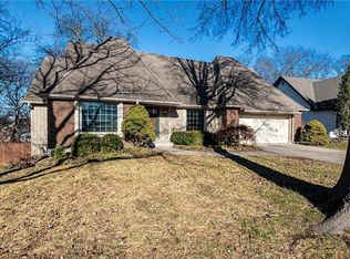 8280 W 117th St, Overland Park, KS 66210