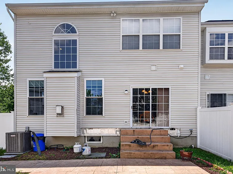20 Carter Ln — Photo 12