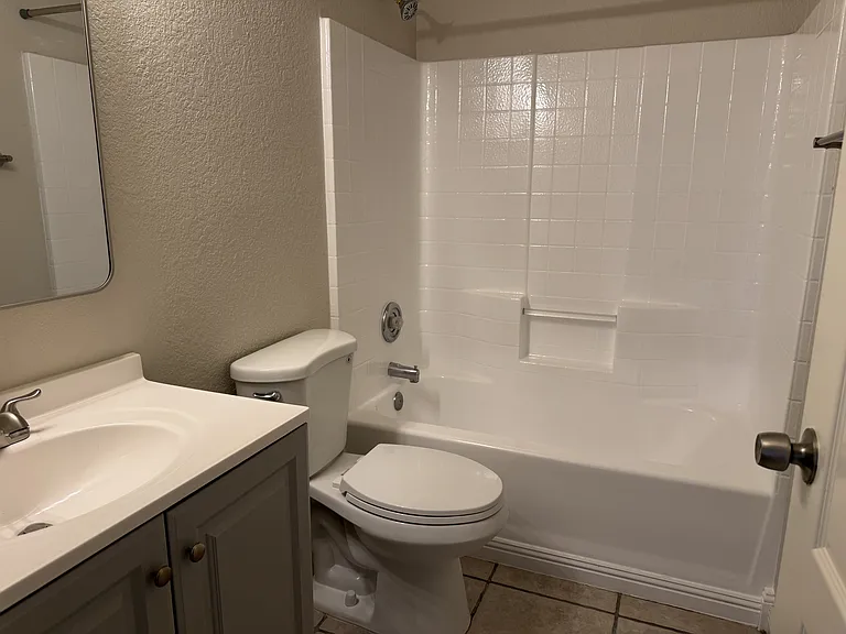 8565 W Tuckey Ln — Photo 11