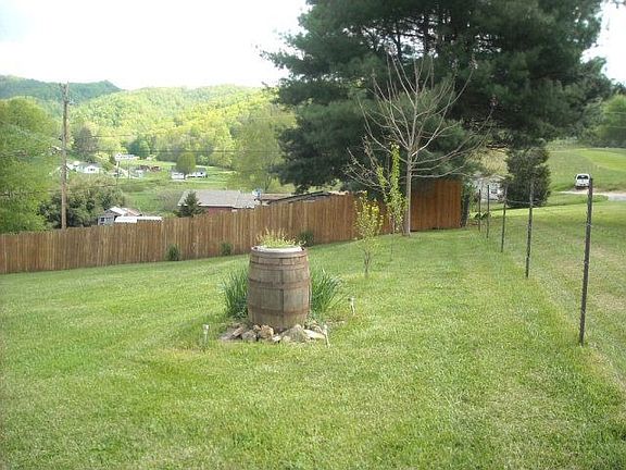 3rd image of 118 Sunflower Ln