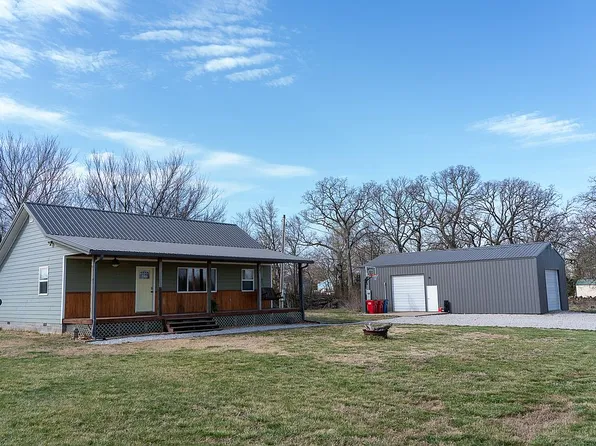 10283 Gateway Dr, Neosho, MO 64850