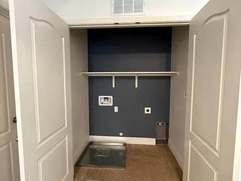 9941 Del Surf Ln — Photo 8