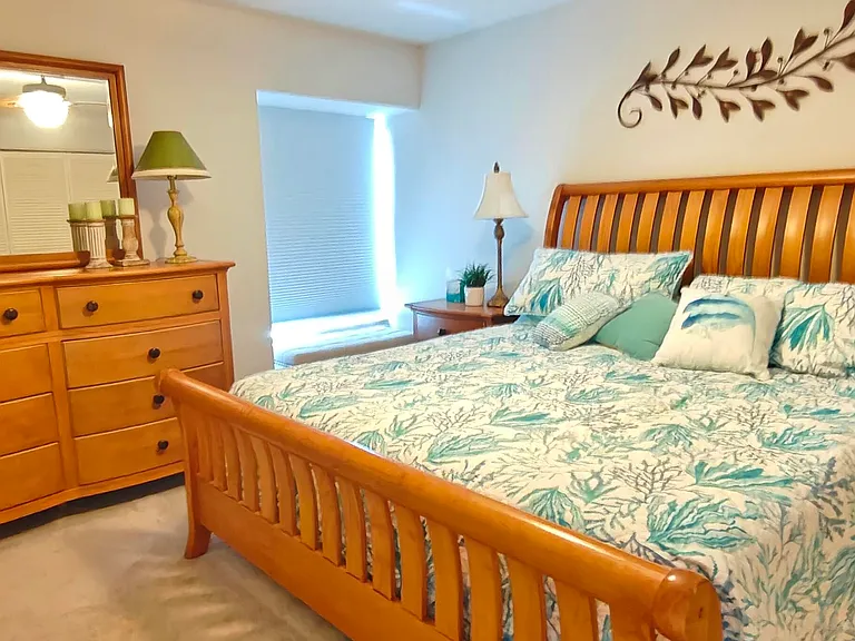 233 NE Edgewater Dr #203 — Photo 15