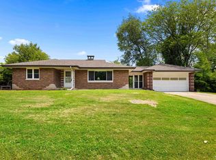 3932 N Walround Ln, Peoria, IL 61615