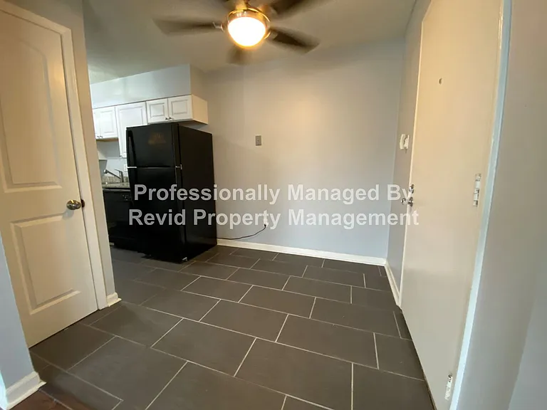 1626 Monroe Ave. — Photo 11