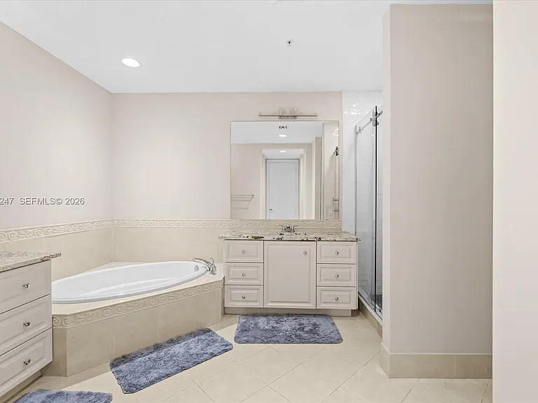 38 Harbour Isle Dr #104 — Photo 18