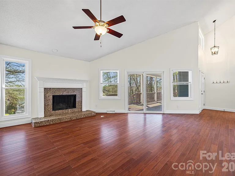16149 Horoa Ct — Photo 6