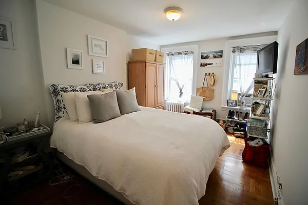 Rented by Compass | media 2