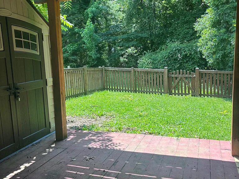 522 Brighton Pl — Photo 14