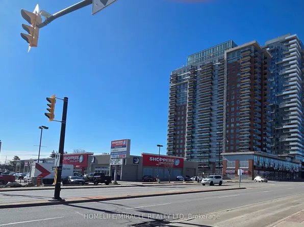 215 Queen St E, Brampton, ON