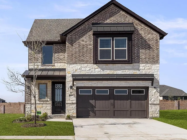 809 Meadow Spring Ln — Photo 1