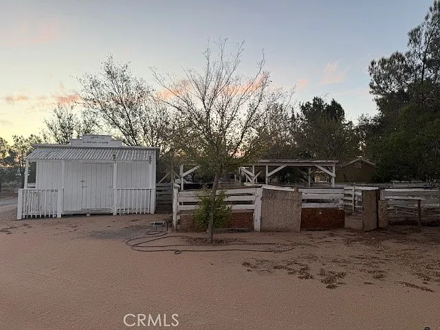 16100 Navajo Rd — Photo 20