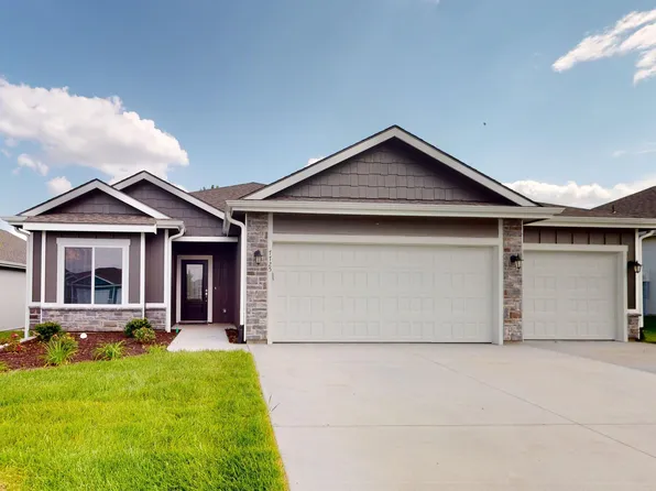 7725 SW 24th Ter, Topeka, KS 66614