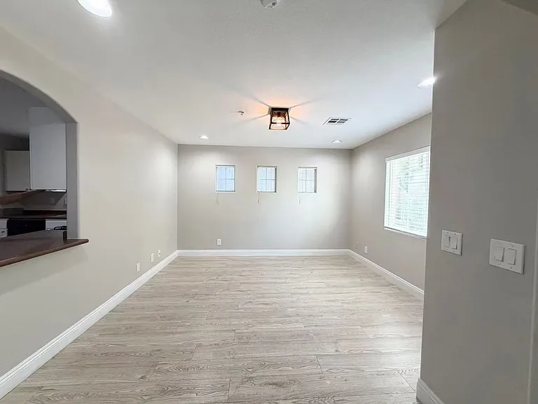 9169 Conquest Ct — Photo 4