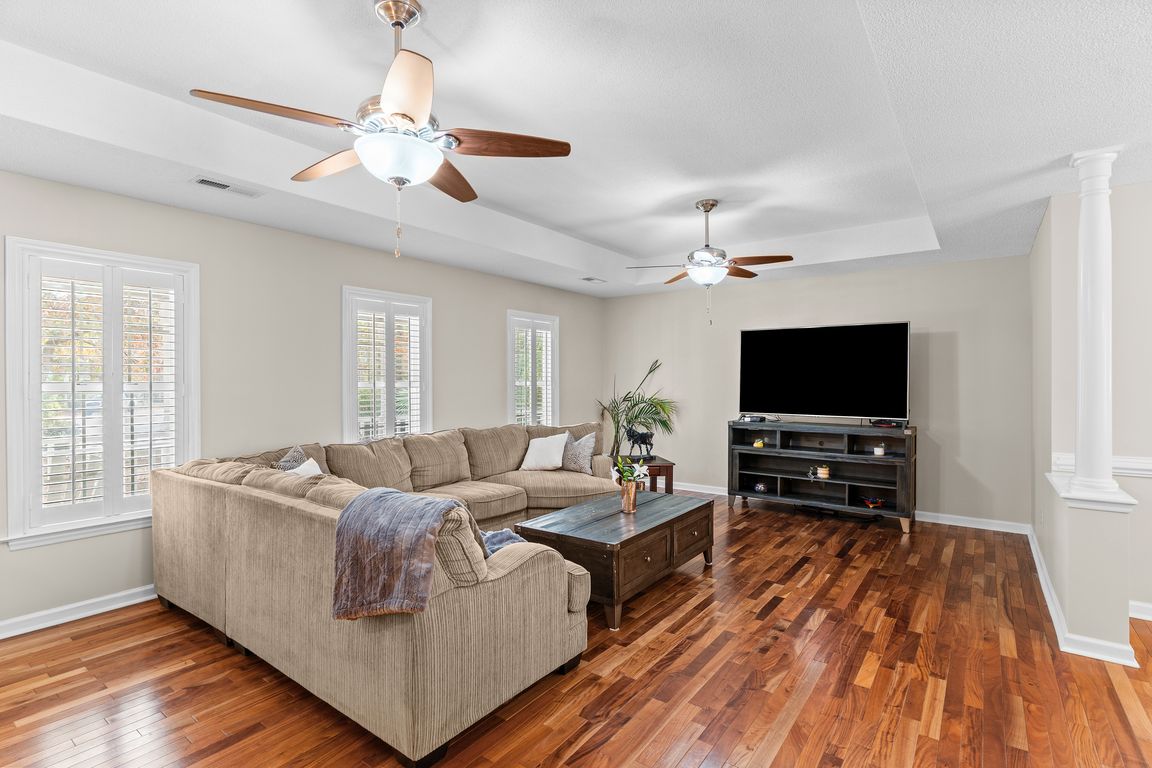 next background image