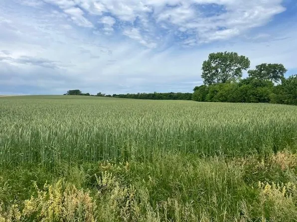 7 W 271st St, Paola, KS 66071