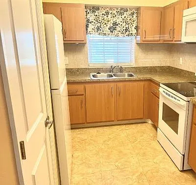 240 N Bayshore Blvd #102 — Photo 7