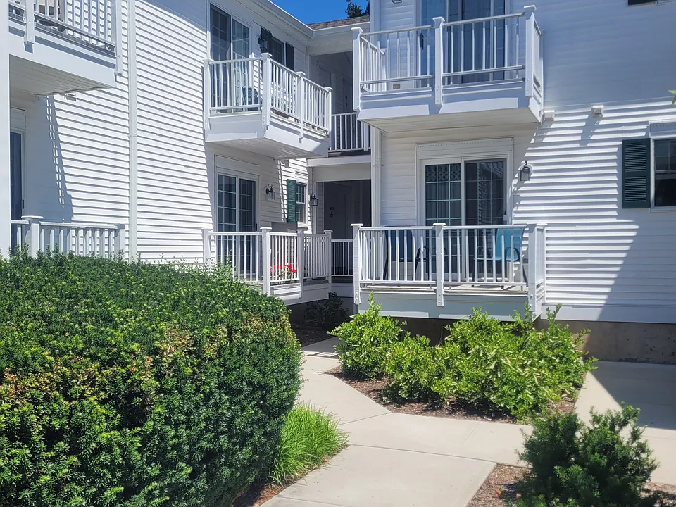 46 Smithfield Ct