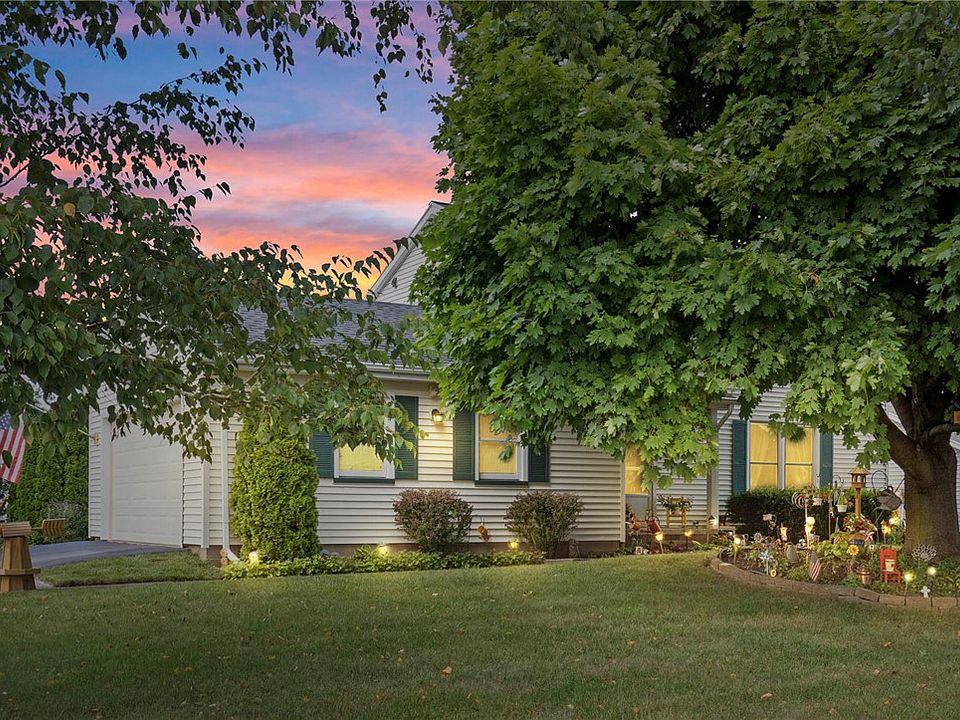 1st image of 36 Rolling Meadow Dr N