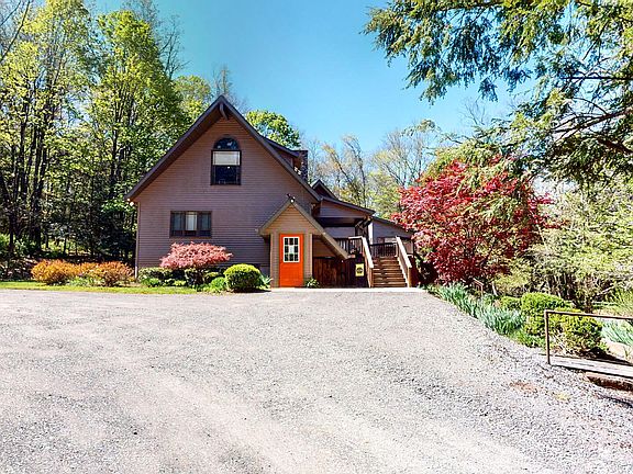 3rd image of 246 Dusty Ln