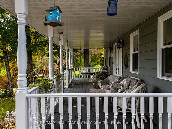 3rd image of 372 Lakewood Dr