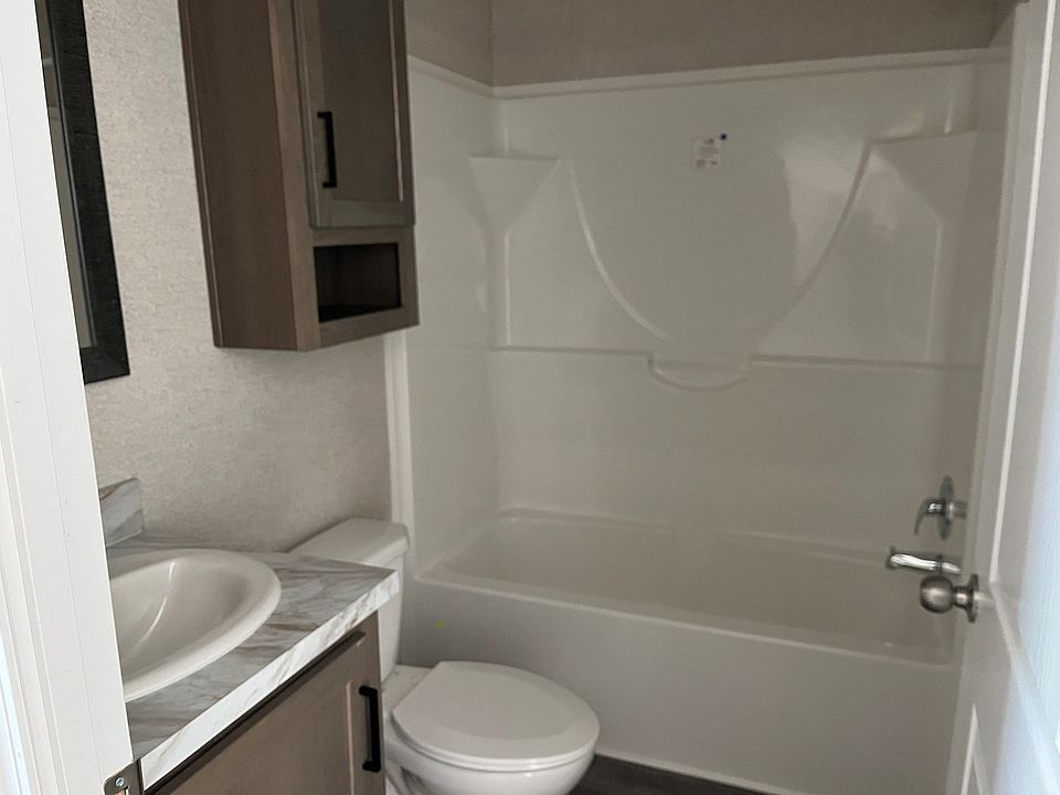 2nd image of 73 Suzanne Blvd #73