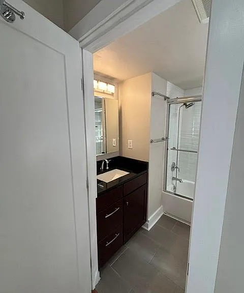 7545 Delmar Blvd — Photo 15
