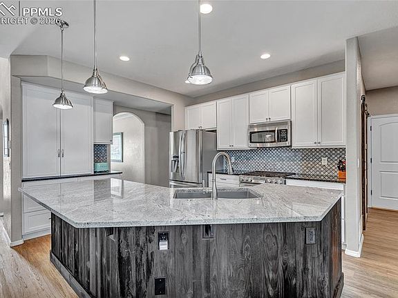 4th image of 5864 Yancey Dr