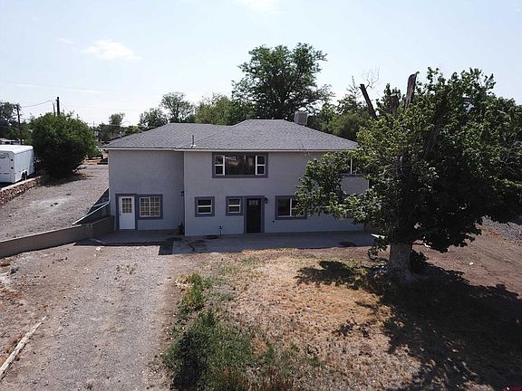 2nd image of 450 - 450 1/2 Grand Boulevard
