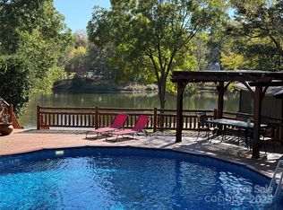 1011 Lakeshore Dr, Belmont, NC 28012