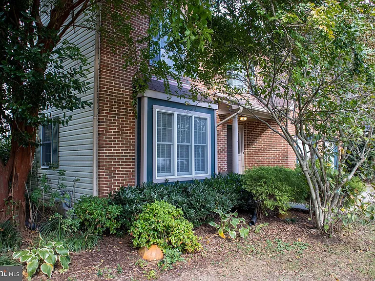 5911 Herring Ct — Photo 49