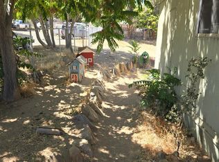 5323 Hooper Rd, Weldon, CA 93283