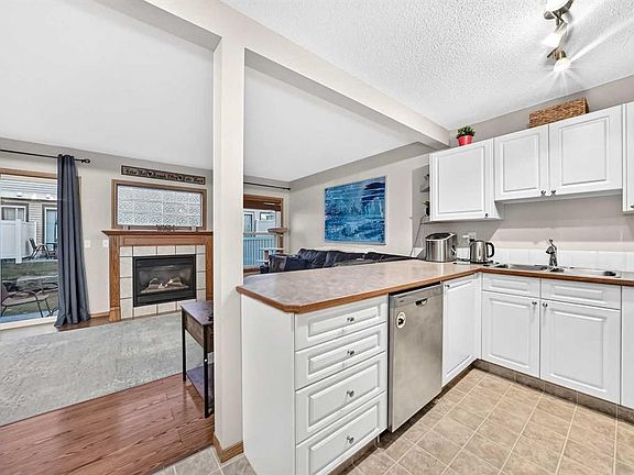 5th image of 187 W Millview Grn SW
