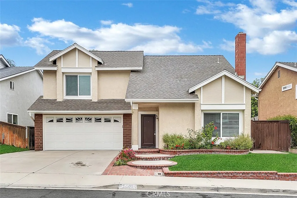 3 bed, 2.5 bath, 1848 sqft, $4,300 — Photo 1