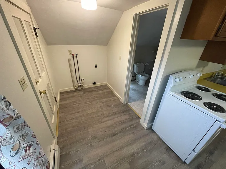 49 E Center St #2 — Photo 7