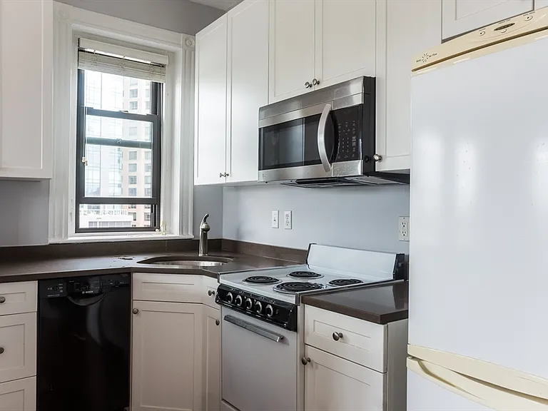 137 Peterborough St #23 — Photo 5