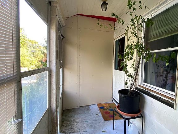 4th image of 1802 Olive St