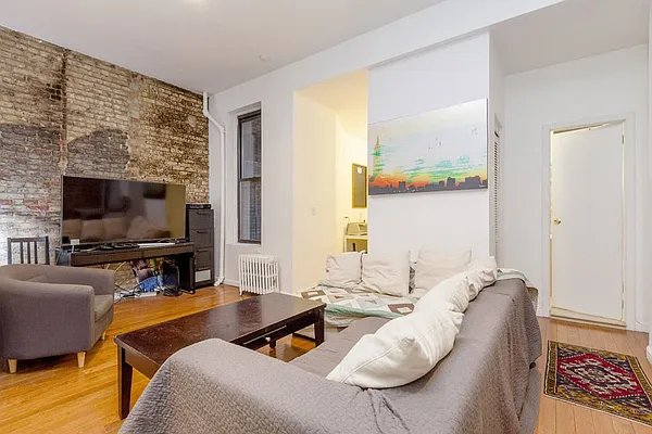 Rented by Compass | media 38