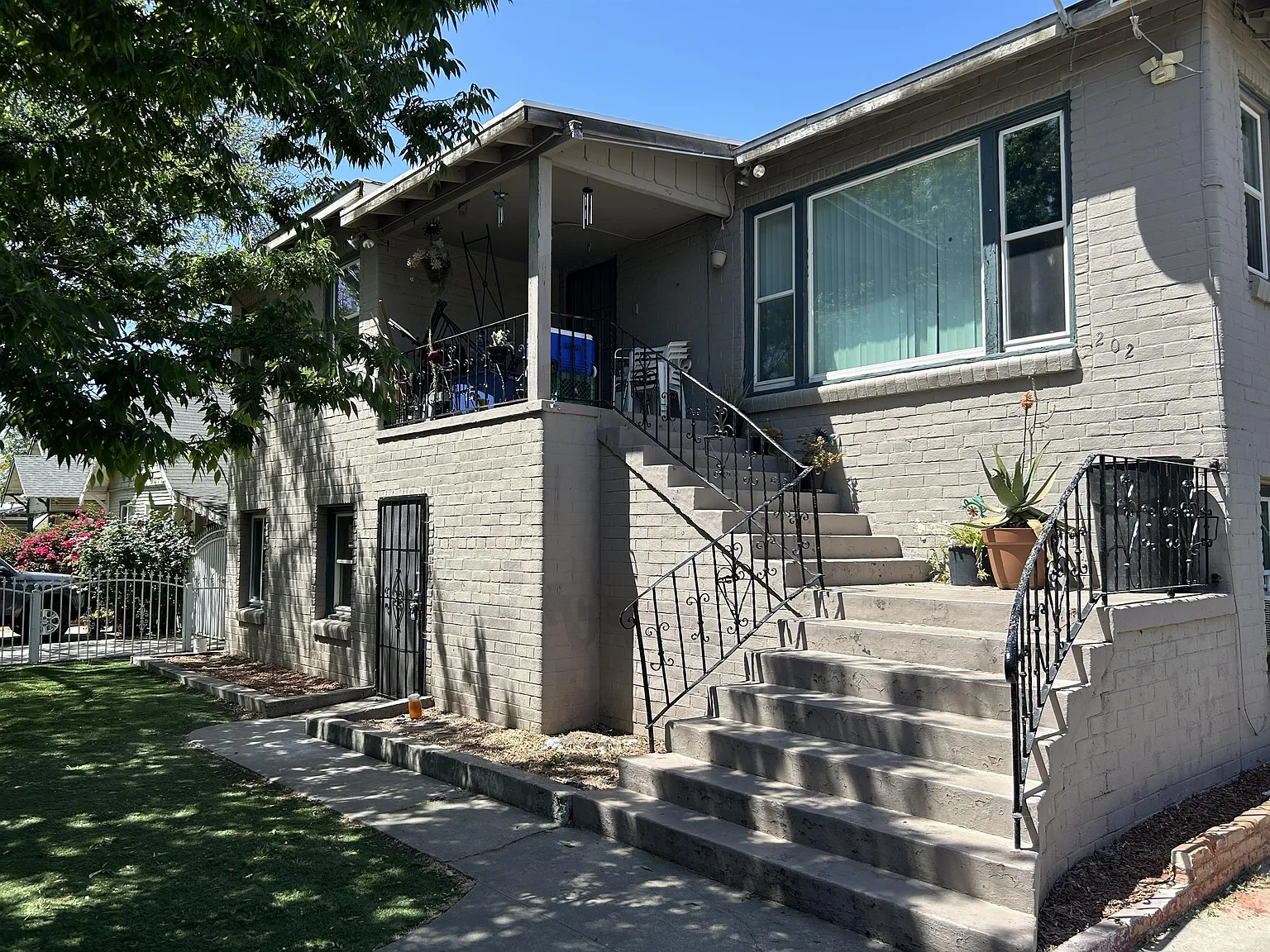 202 Maple St APT C photo 1