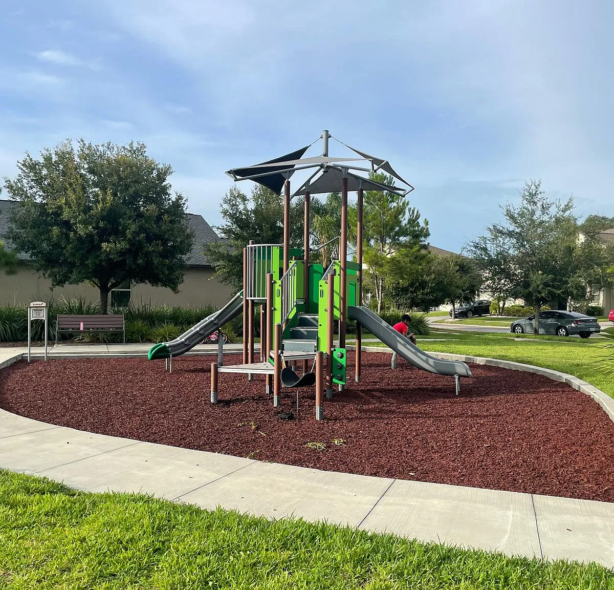 4 bed, 2057 sqft, $2,900 — Photo 2