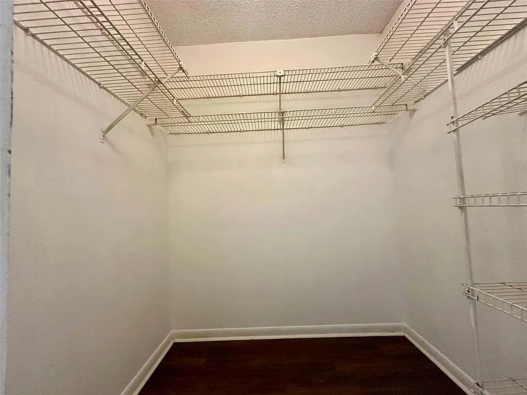 5701 Riverside Dr #205B6 — Photo 15