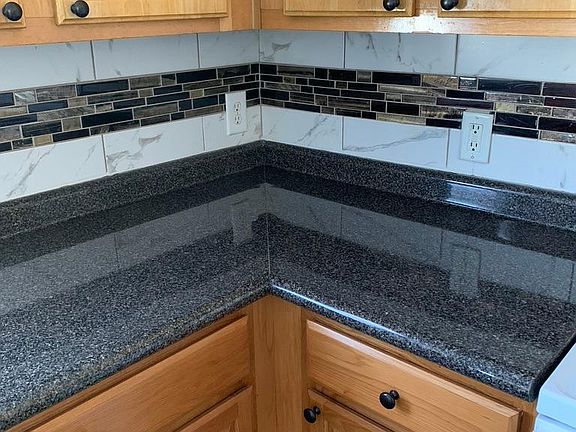 Back splash in Kitchen