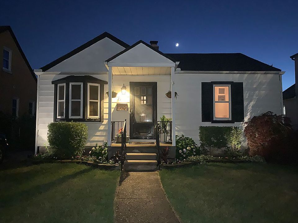 1st image of 23731 Carlisle Ave