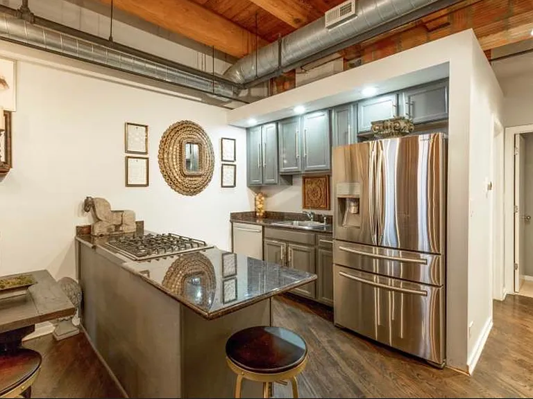 2310 S Canal St #412 — Photo 12
